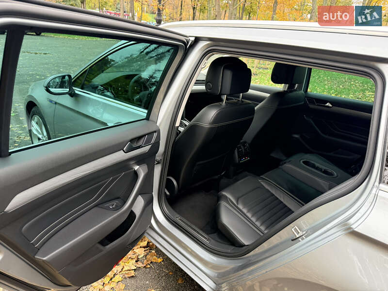 Универсал Volkswagen Passat 2020 в Киеве фото 16 Универсал Volkswagen Passat 2020 в Киеве