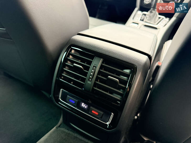 Универсал Volkswagen Passat 2020 в Киеве фото 23 Универсал Volkswagen Passat 2020 в Киеве