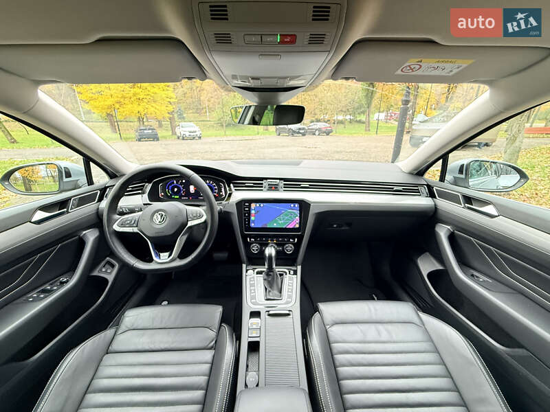 Универсал Volkswagen Passat 2020 в Киеве фото 24 Универсал Volkswagen Passat 2020 в Киеве