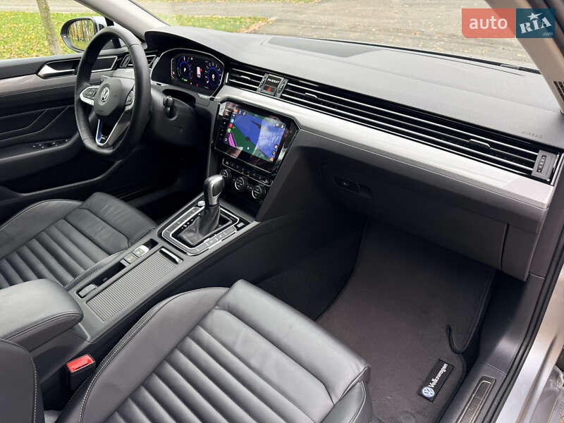 Универсал Volkswagen Passat 2020 в Киеве фото 25 Универсал Volkswagen Passat 2020 в Киеве