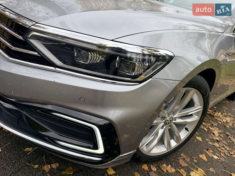 Универсал Volkswagen Passat 2020 в Киеве фото 65 Универсал Volkswagen Passat 2020 в Киеве
