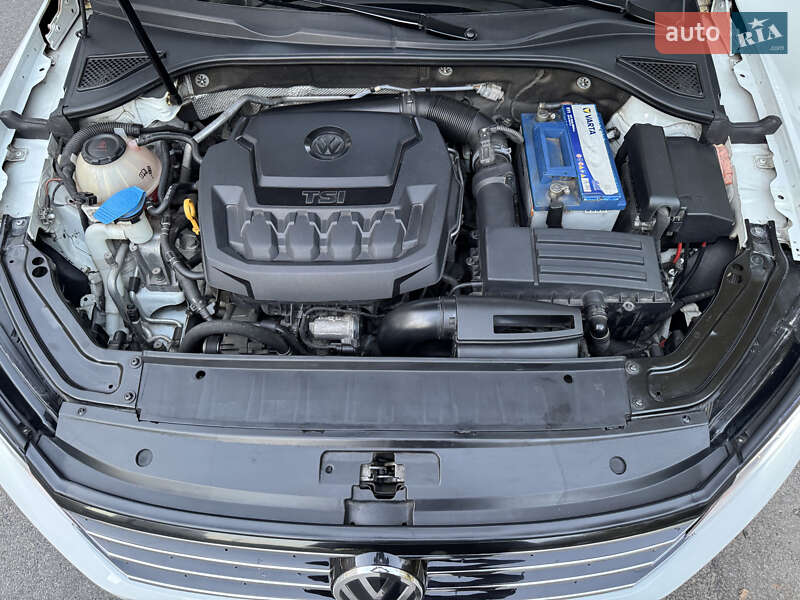 Седан Volkswagen Passat 2018 в Харькове