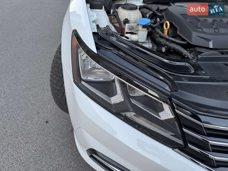 Седан Volkswagen Passat 2018 в Харькове