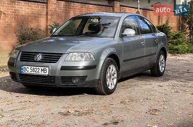 Седан Volkswagen Passat 2004 в Львове