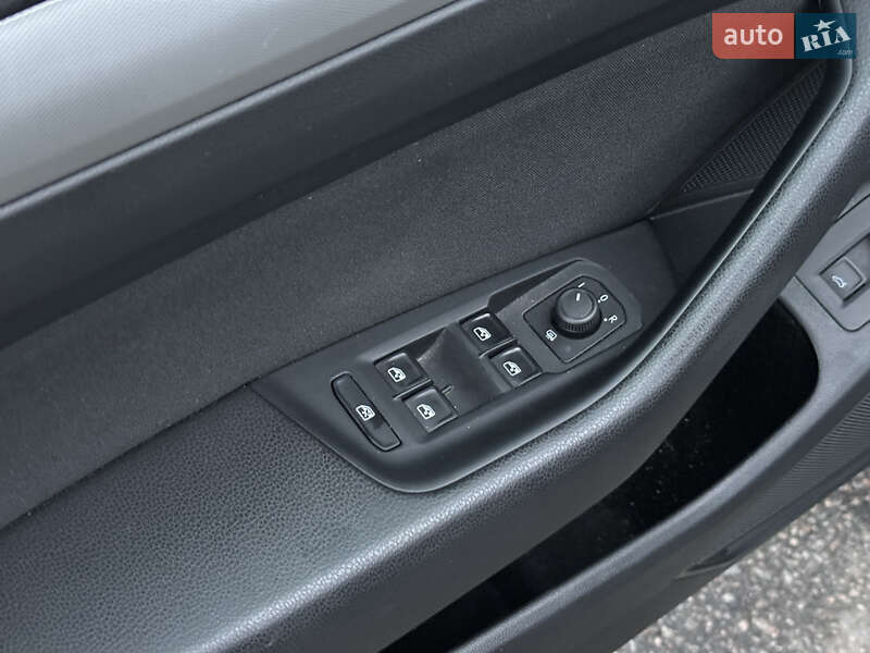 Універсал Volkswagen Passat 2017 в Харкові фото 26 Універсал Volkswagen Passat 2017 в Харкові