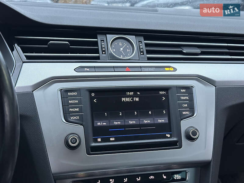 Універсал Volkswagen Passat 2017 в Харкові фото 30 Універсал Volkswagen Passat 2017 в Харкові