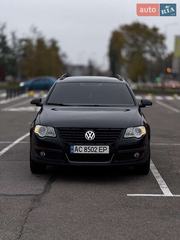Универсал Volkswagen Passat 2010 в Киеве