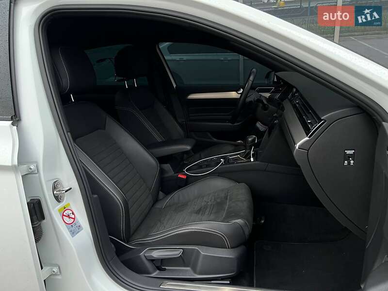 Седан Volkswagen Passat 2021 в Киеве фото 10 Седан Volkswagen Passat 2021 в Киеве