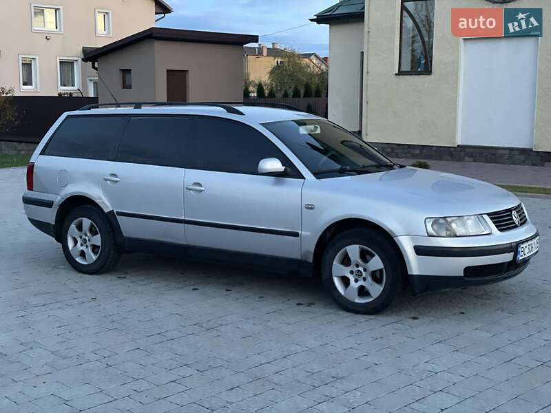 Универсал Volkswagen Passat 2000 в Львове