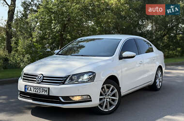 Седан Volkswagen Passat 2013 в Киеве Седан Volkswagen Passat 2013 в Киеве