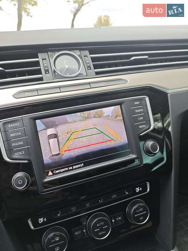 Універсал Volkswagen Passat 2016 в Дніпрі