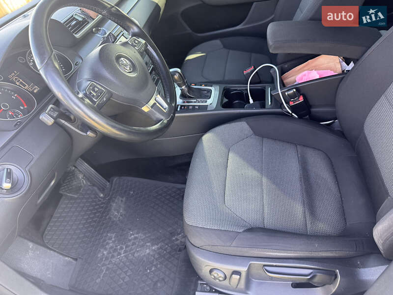 Универсал Volkswagen Passat 2011 в Киеве фото 18 Универсал Volkswagen Passat 2011 в Киеве