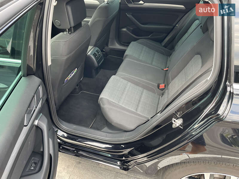 Универсал Volkswagen Passat 2022 в Луцке