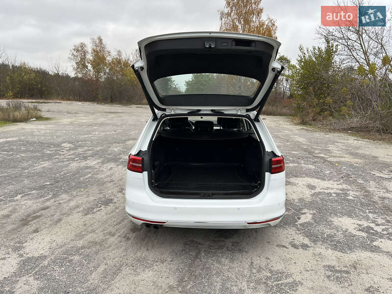 Універсал Volkswagen Passat 2015 в Рокитному