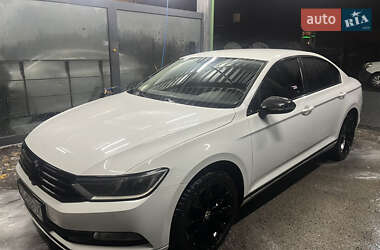 Седан Volkswagen Passat 2016 в 