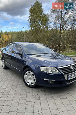 Седан Volkswagen Passat 2007 в Новояворовске Седан Volkswagen Passat 2007 в Новояворовске