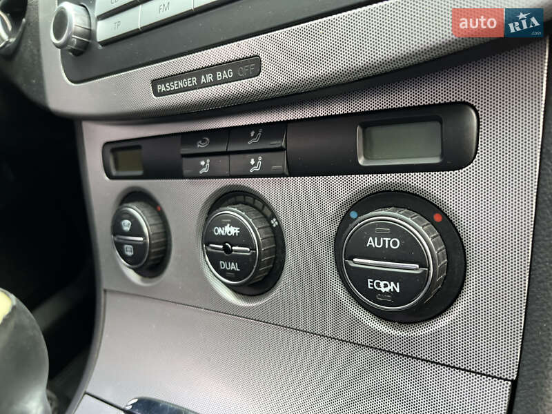 Седан Volkswagen Passat 2007 в Новояворівську фото 44 Седан Volkswagen Passat 2007 в Новояворівську