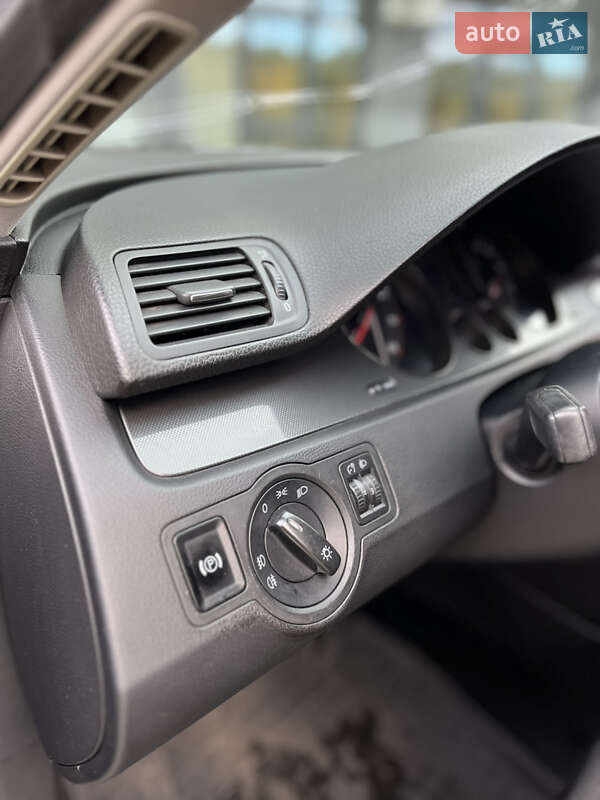 Седан Volkswagen Passat 2007 в Новояворівську фото 52 Седан Volkswagen Passat 2007 в Новояворівську