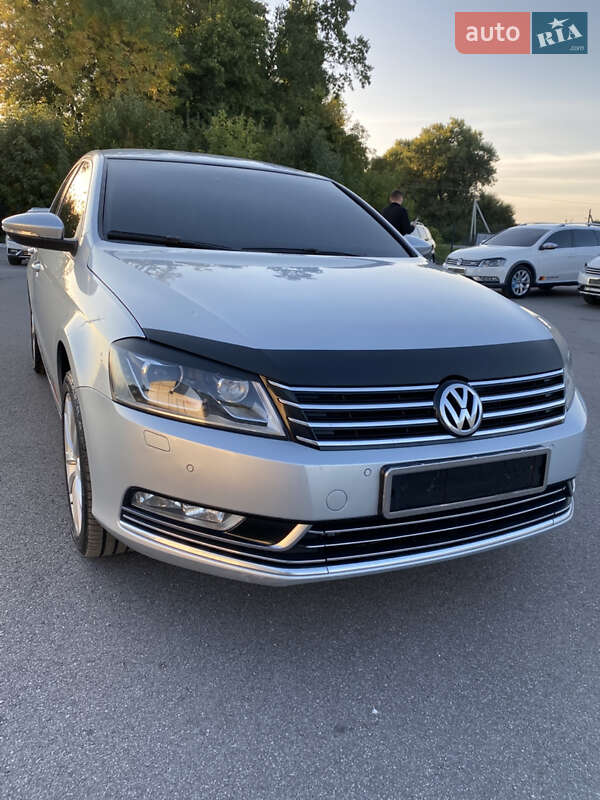 Седан Volkswagen Passat 2013 в Казатине