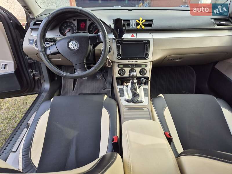 Седан Volkswagen Passat 2008 в Ивано-Франковске