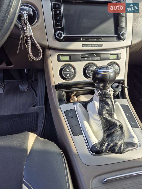 Седан Volkswagen Passat 2008 в Ивано-Франковске