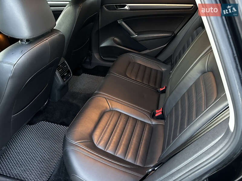 Седан Volkswagen Passat 2016 в Киеве