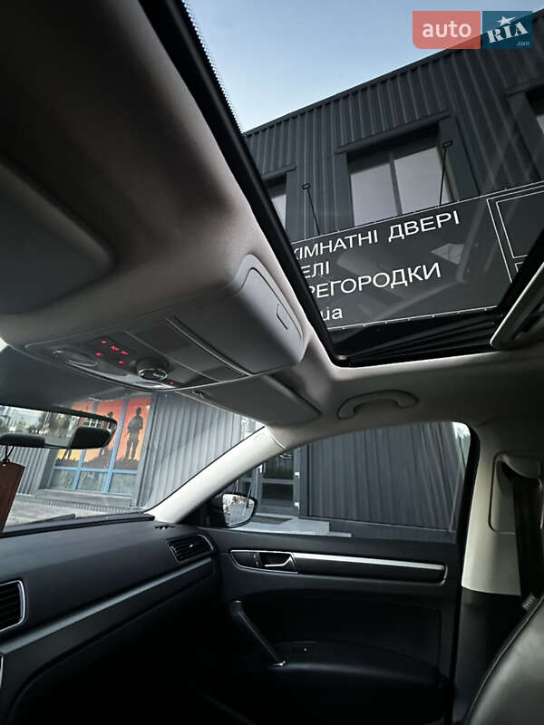 Седан Volkswagen Passat 2016 в Киеве