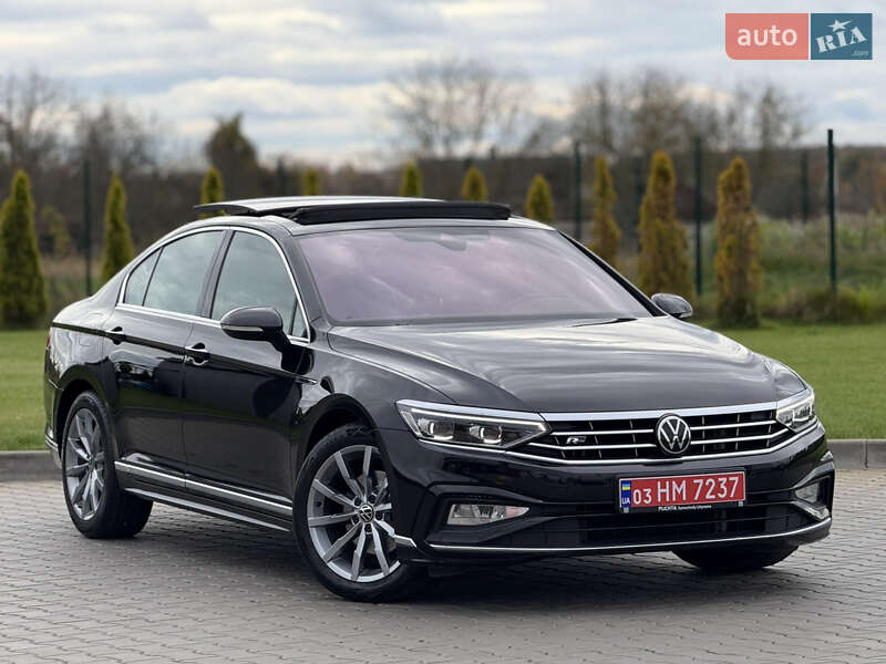 Седан Volkswagen Passat 2022 в Луцьку
