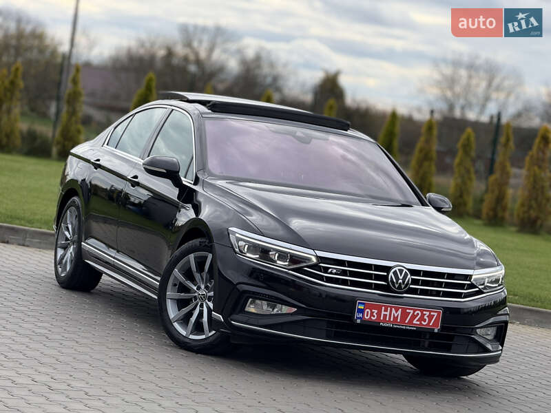 Седан Volkswagen Passat 2022 в Луцьку