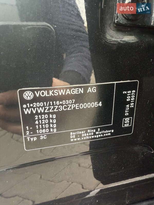 Седан Volkswagen Passat 2022 в Луцьку