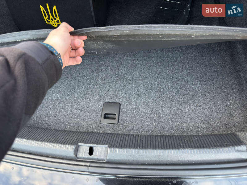Седан Volkswagen Passat 2014 в Киеве фото 12 Седан Volkswagen Passat 2014 в Киеве