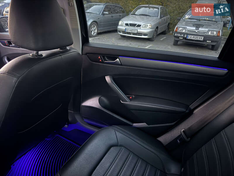 Седан Volkswagen Passat 2014 в Киеве фото 25 Седан Volkswagen Passat 2014 в Киеве