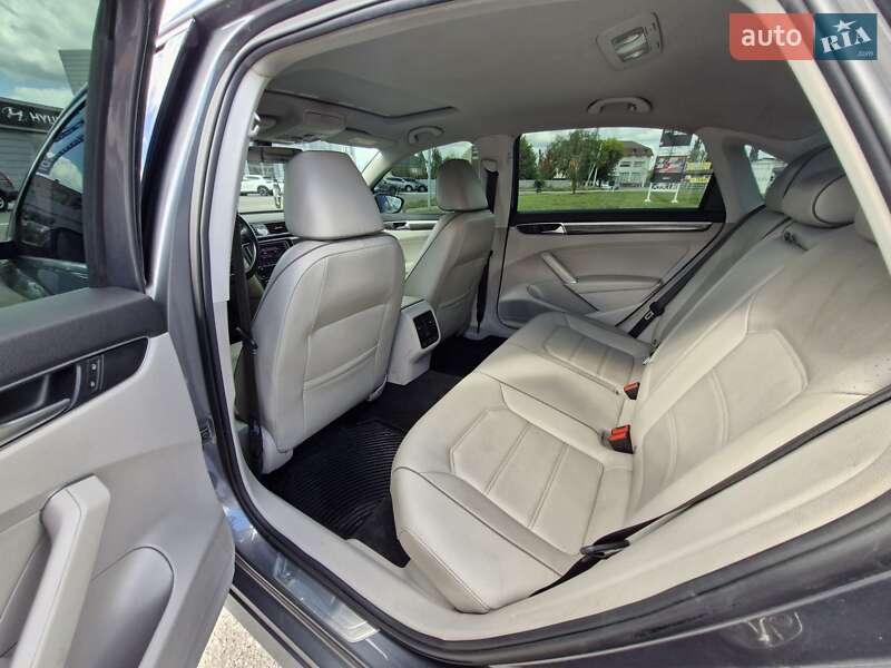 Седан Volkswagen Passat 2016 в Кременчуге фото 12 Седан Volkswagen Passat 2016 в Кременчуге