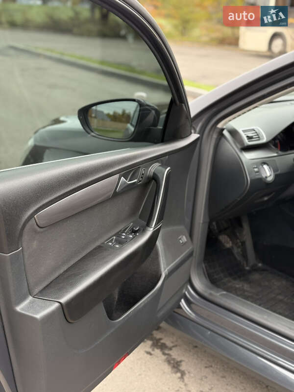 Седан Volkswagen Passat 2014 в Новомосковске фото 18 Седан Volkswagen Passat 2014 в Новомосковске