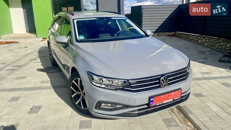 Універсал Volkswagen Passat 2022 в Тернополі