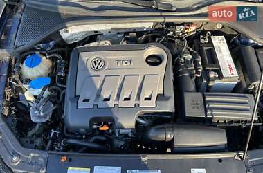 Седан Volkswagen Passat 2012 в 