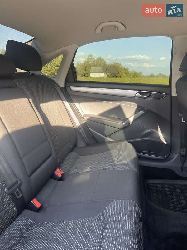 Седан Volkswagen Passat 2016 в Львове фото 7 Седан Volkswagen Passat 2016 в Львове