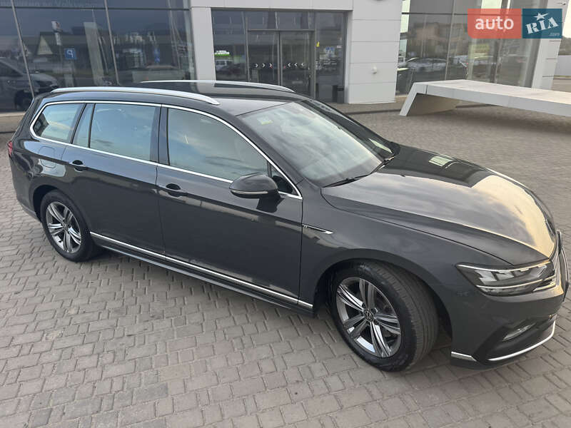 Универсал Volkswagen Passat 2021 в Луцке