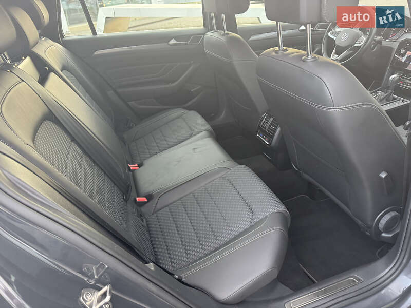 Универсал Volkswagen Passat 2021 в Луцке