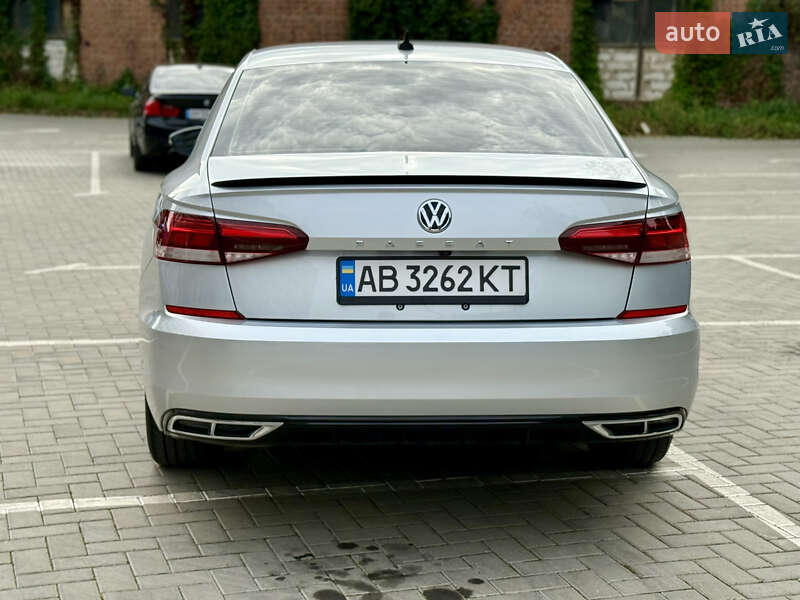 Седан Volkswagen Passat 2020 в Житомирі