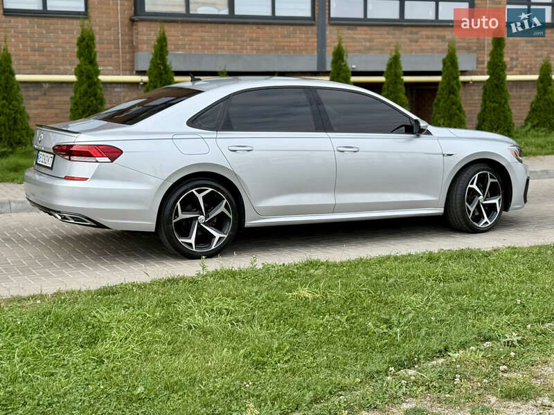 Седан Volkswagen Passat 2020 в Житомирі