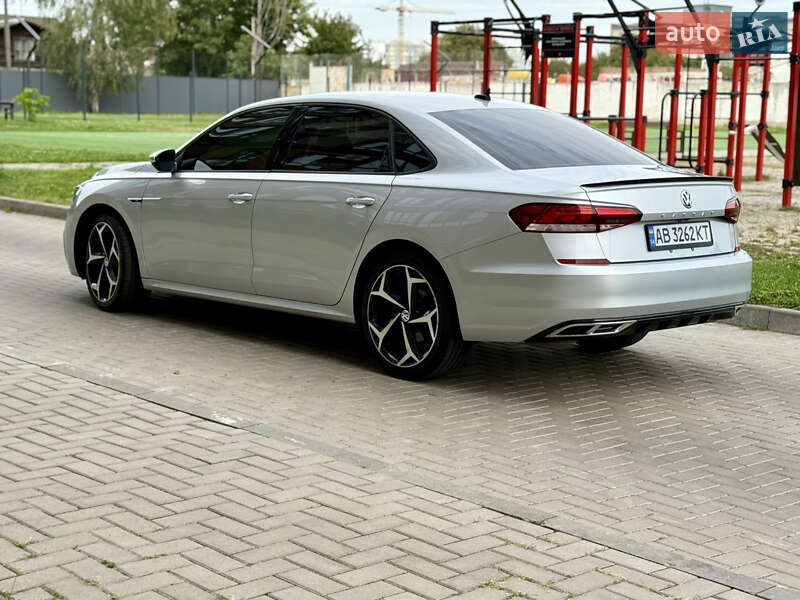 Седан Volkswagen Passat 2020 в Житомирі