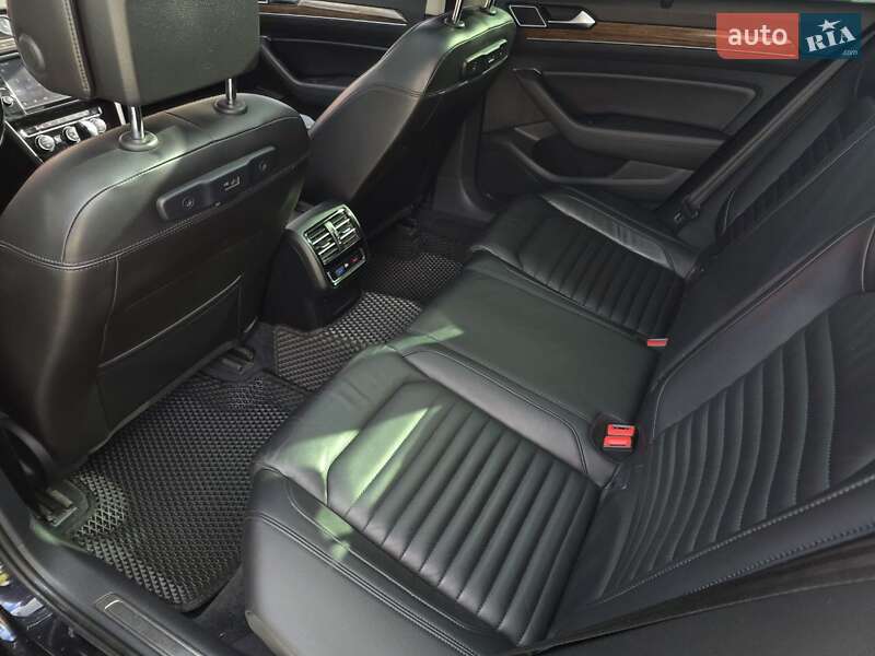 Універсал Volkswagen Passat 2015 в Тернополі