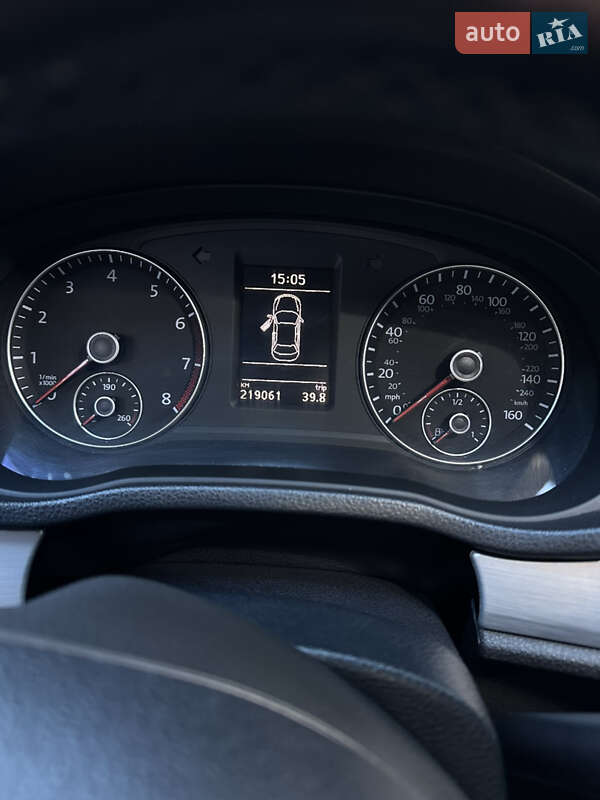 Седан Volkswagen Passat 2012 в Броварах