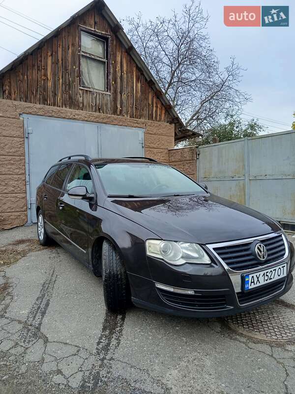 Универсал Volkswagen Passat 2005 в Харькове