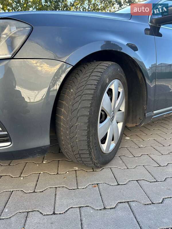 Універсал Volkswagen Passat 2011 в Хмельницькому