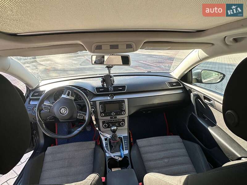 Універсал Volkswagen Passat 2011 в Хмельницькому