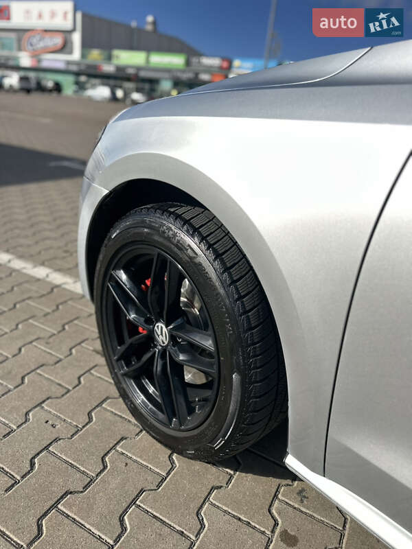 Седан Volkswagen Passat 2013 в Софиевской Борщаговке