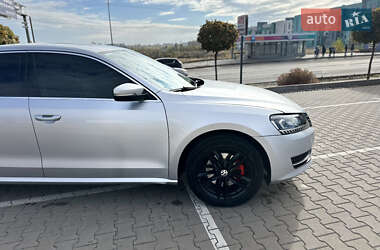 Седан Volkswagen Passat 2013 в Софиевской Борщаговке