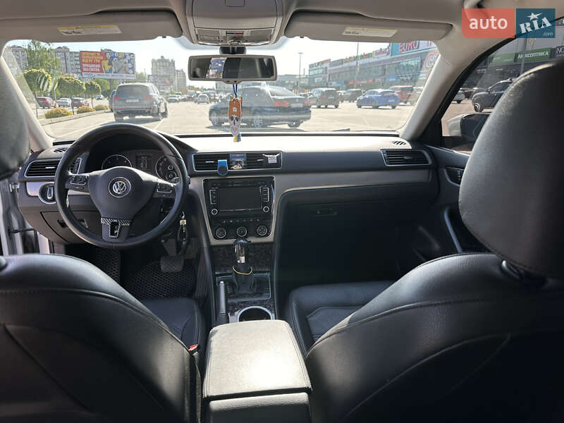 Седан Volkswagen Passat 2013 в Софиевской Борщаговке